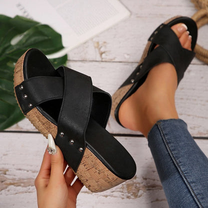 💖 Női keresztpántos szandál vastag sarkkal – Divatos, kényelmes👡✨🏖️