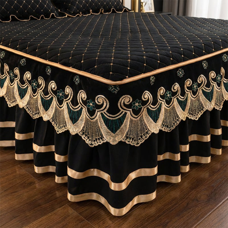 ✨ Rózsás Szegélyű Ágynemű Szoknya – Elegancia és Kényelem Egyben! 🛏️🌸