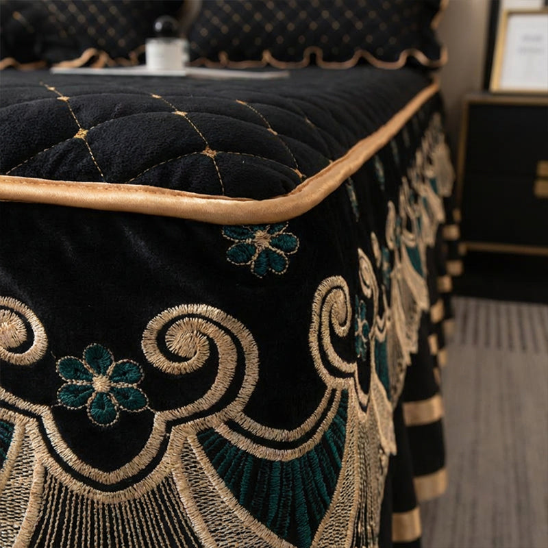 ✨ Rózsás Szegélyű Ágynemű Szoknya – Elegancia és Kényelem Egyben! 🛏️🌸