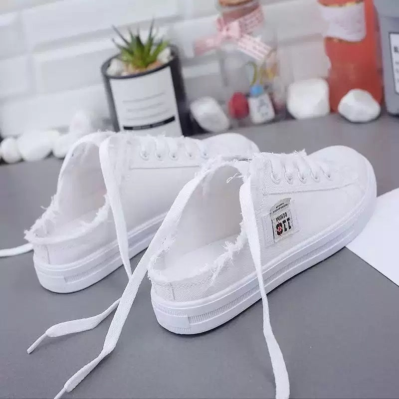👟☀️ Női farmer slip-on papucs – Kényelmes talp, laza stílus. Nyárra készülve! 🥰