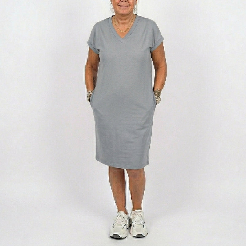👗 Női alkalmi V-nyakú rövid ujjú pólóruha – sportos elegancia minden napra
